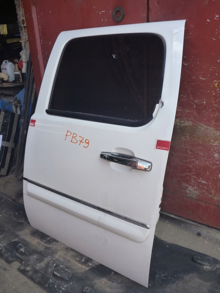Drzwi Lewy Tył Kpl. GMC Yukon XL 2007-