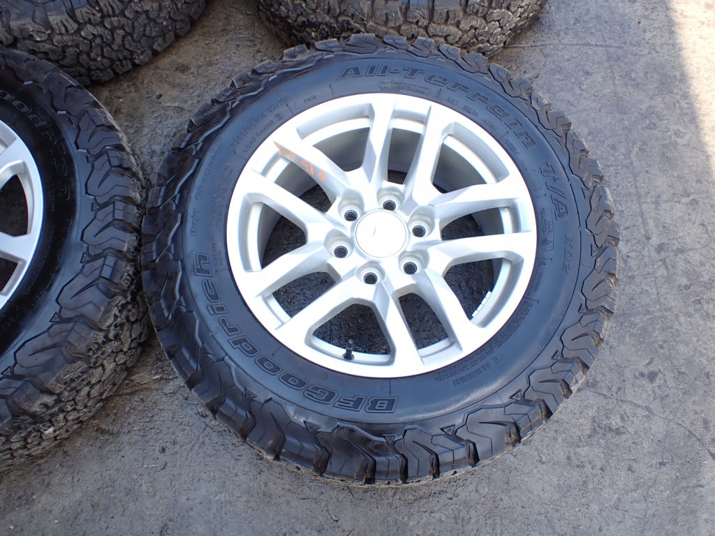 Koła Felgi Alufelgi Opony BFGoodrich 265/65R18 Chevrolet Suburban Tahoe 21-