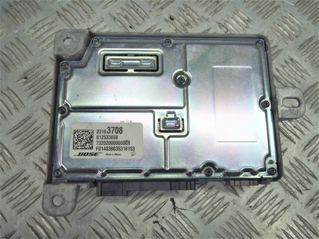 Amplifier Chevrolet Escalade Suburban Tahoe Yukon 2015-