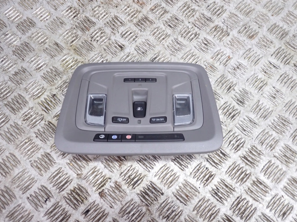 Panel Podsufitki Lampka Chevrolet Silverado GMC Sierra 19-