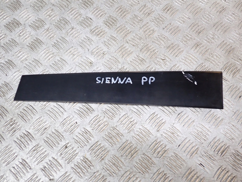 Listwa Drzwi Prawa Przednia Przód Toyota Sienna XL40 2021