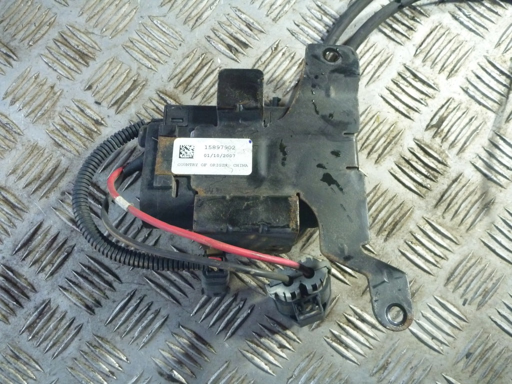 Cadillac Escalade Windshield Washer Heater 2007-