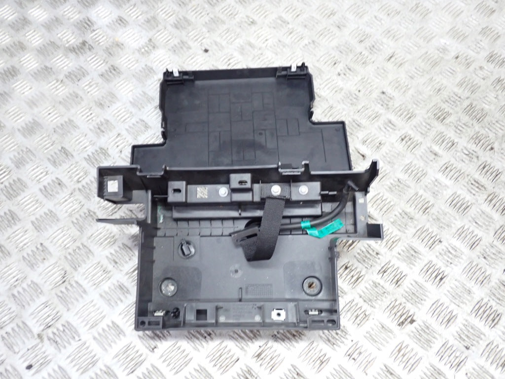 Podstawa Obudowa Małego Akumulatora Ford F150 3.5 2022