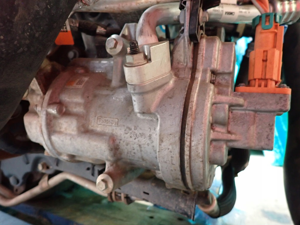 Sprężarka Klimatyzacji Ford F150 Hybrid Powerboost 2021-