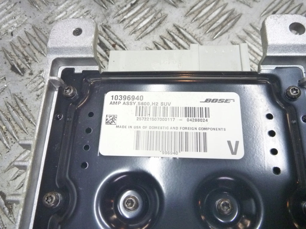 Wzmacniacz Hummer H2 2005