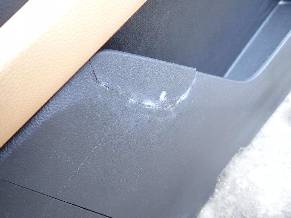Tapicerka Kpl. Fotele Boczki Podłokietnik Kia Carnival LX 3.5 KA4 2020-