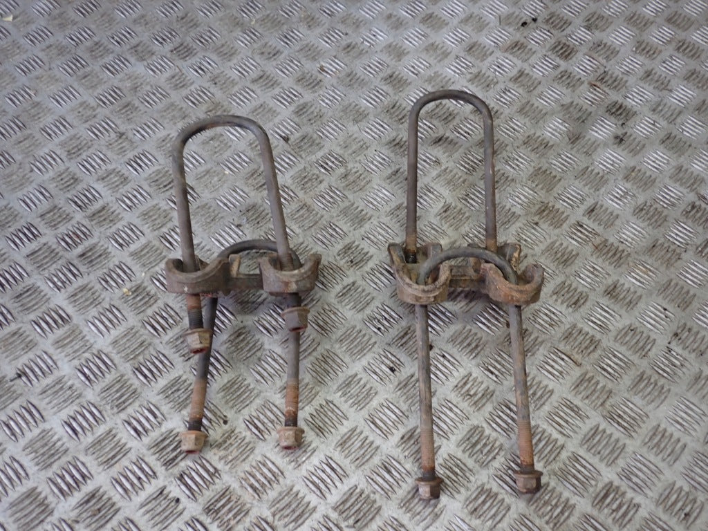Spring Mounting Yoke Clamp Stirrup Set Ford F150 Lariat 2021-