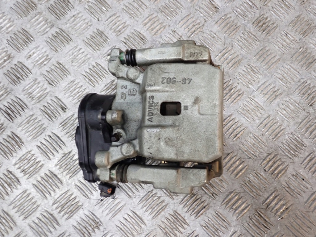 Zacisk Prawy Tylny Elektryczny Uszkodzony Toyota Tundra Sequoia 22-