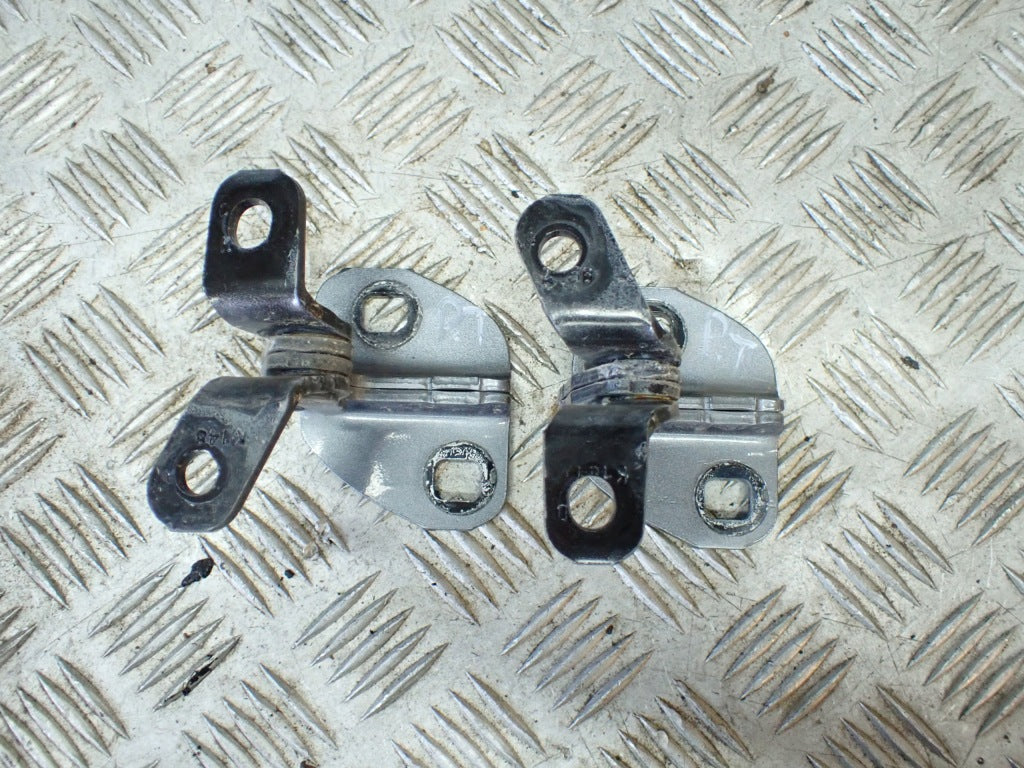 Rear Door Hinges Chevrolet Silverado Suburban Escalade Tahoe Yukon 2019-