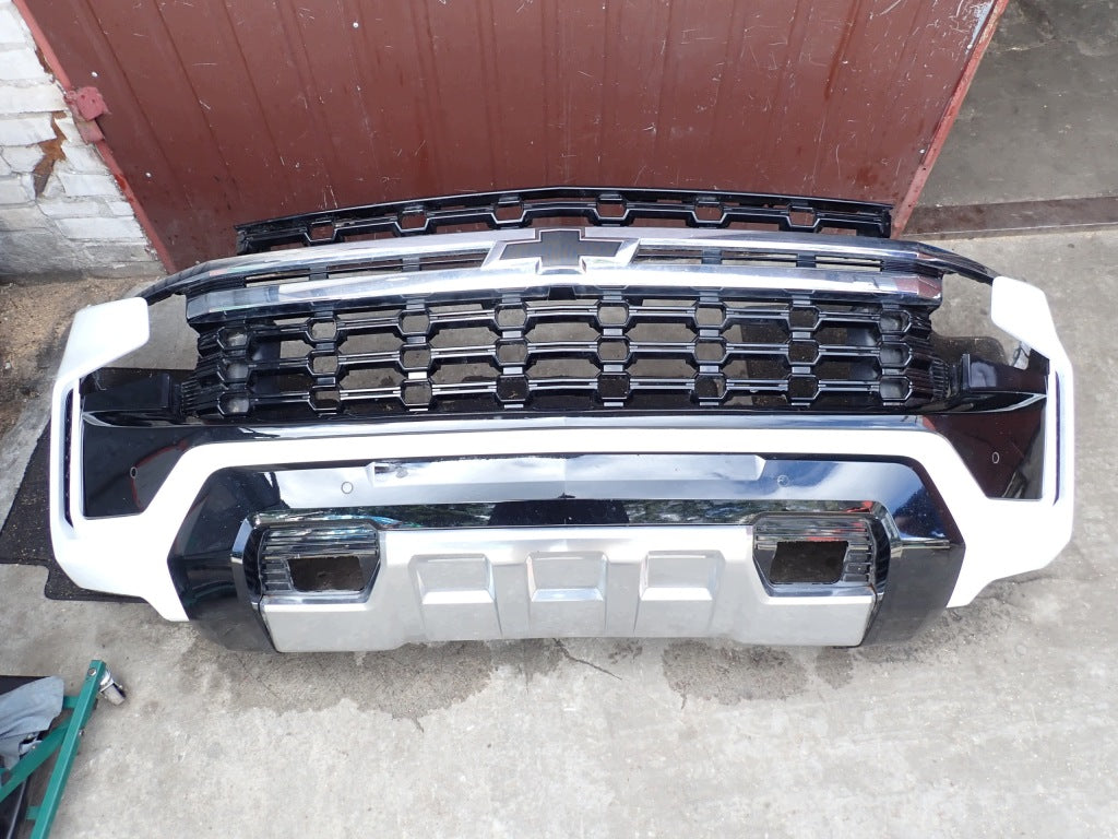 Zderzak Przedni Kpl Atrapa Czujniki PDC Chevrolet Tahoe Suburban Z71 2021-