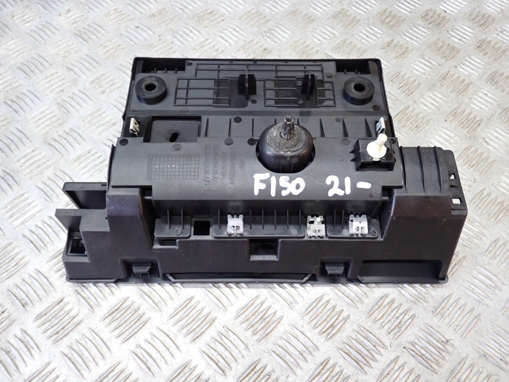 Obudowa pokrywa inwertera napięcia do Ford F150 2025, część marki Autolandparts, na zdjęciu w kolorze czarnym.