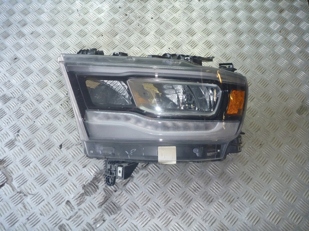 Lampa Przednia Lewa Led Srebrna KPL Dodge RAM V Rebel Laremie 2019-