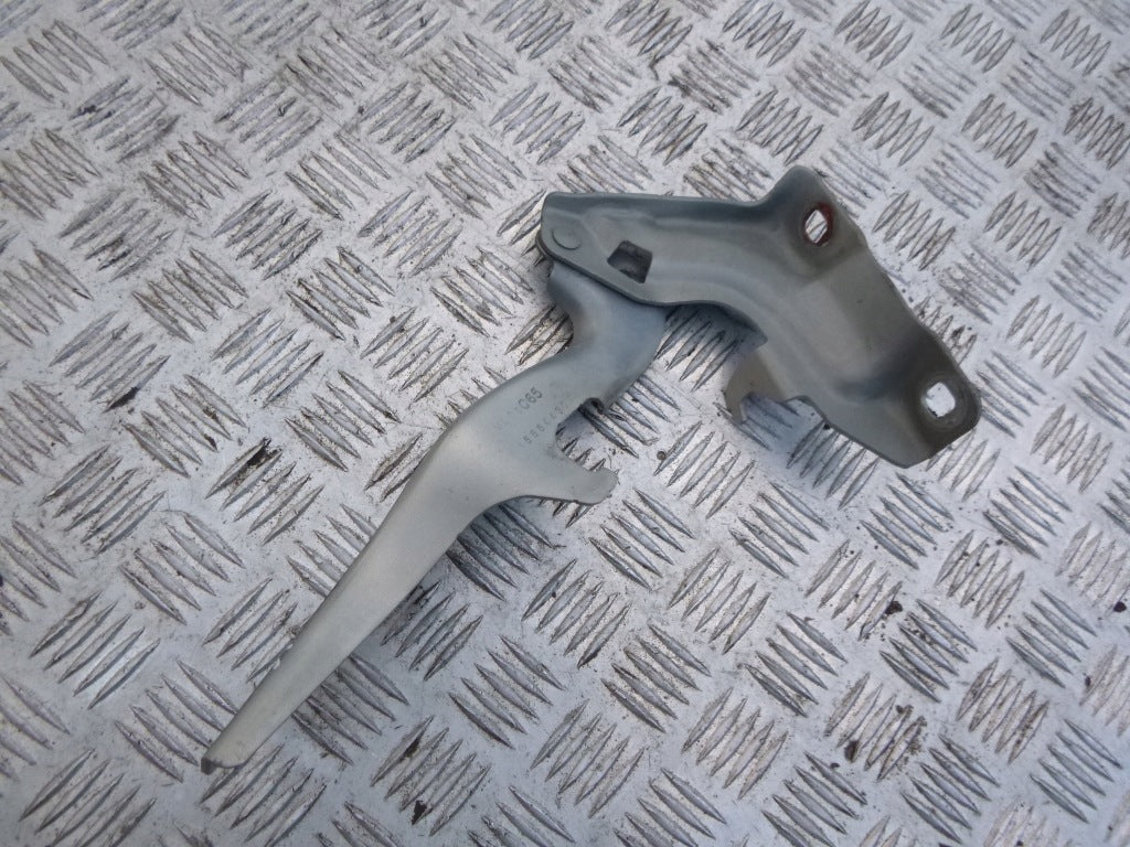 2010 Cadillac SRX Hood Hinge