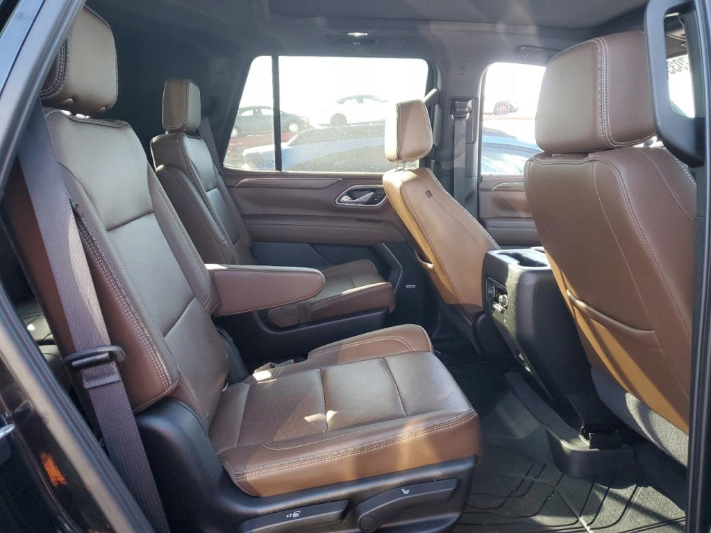 Tapicerka Kpl. Skórzana Skóra Fotele Boczki Chevrolet Suburban Tahoe 2021-