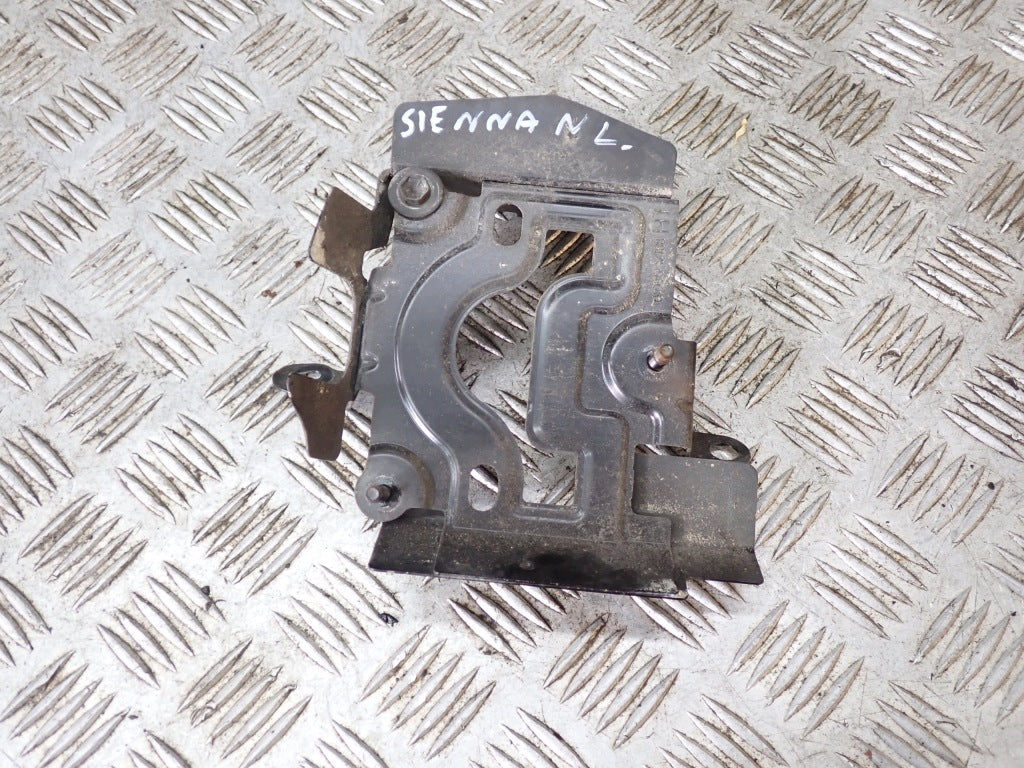 Mocowanie Radaru Pasa Ruchu Blis Spota Lewe Tylne Toyota Sienna XL40 2021-