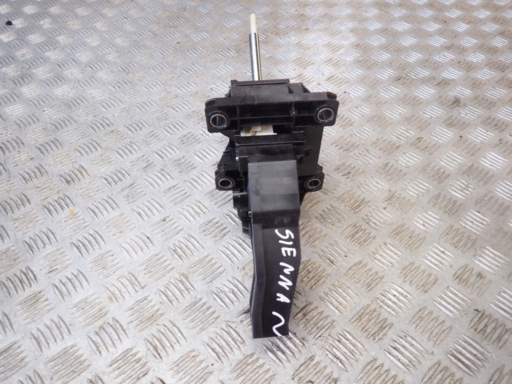Gear Selector Lever Knob Toyota Sienna XL40 2021