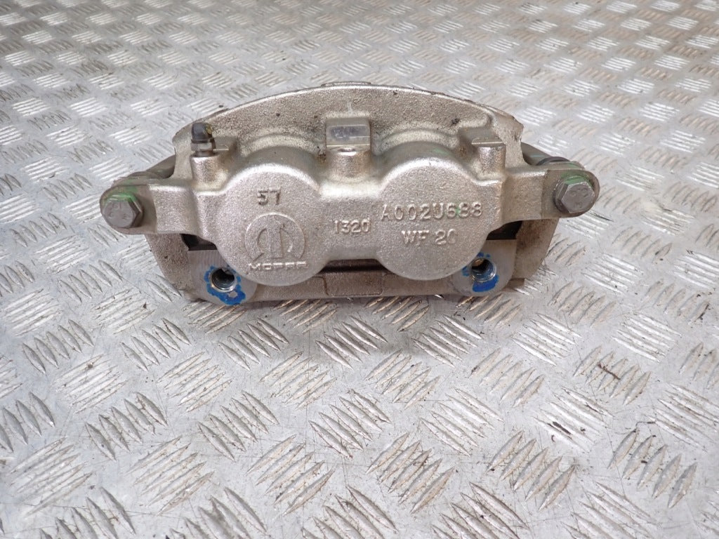 Zacisk Hamulcowy Prawy Przedni Jeep Wagoneer Grand Wagoneer WS 22-