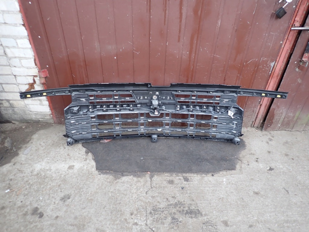 Atrapa Chłodnicy Grill Kpl. Kamera Chevrolet Silverado 4x4 2022 LIFT