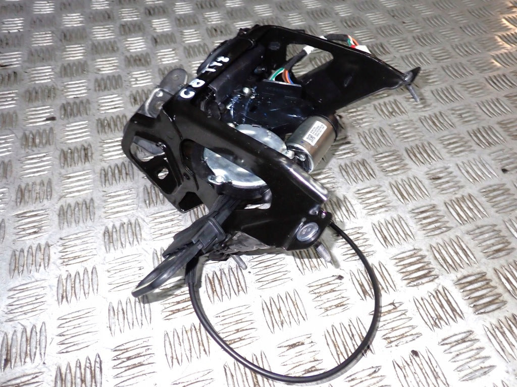 Zamek Siłownik Mechanizm Zamykania Tylnej Klapy Chevrolet Corvette C8 2020-
