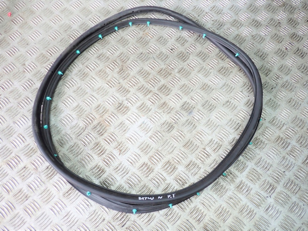 Uszczelka Drzwi Ford Explorer 20-
