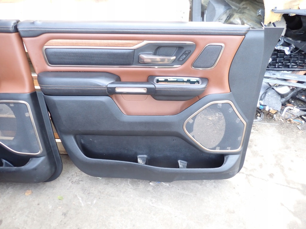 Tapicerka Fotele Kanapa Boczki Podłokietnik KPL Dodge RAM Longhorn V 19-
