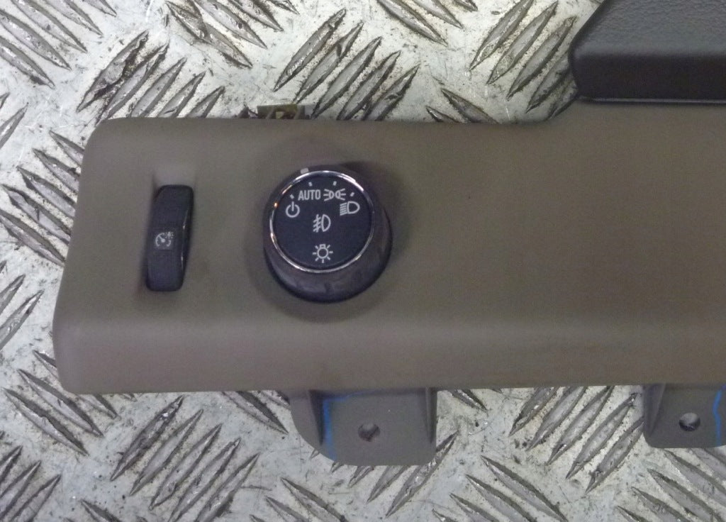 Panel Świateł Chevrolet Suburban Tahoe Yukon 2015-