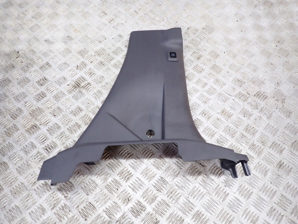 Osłona Słupka B Prawa Toyota Sienna XL40 2021