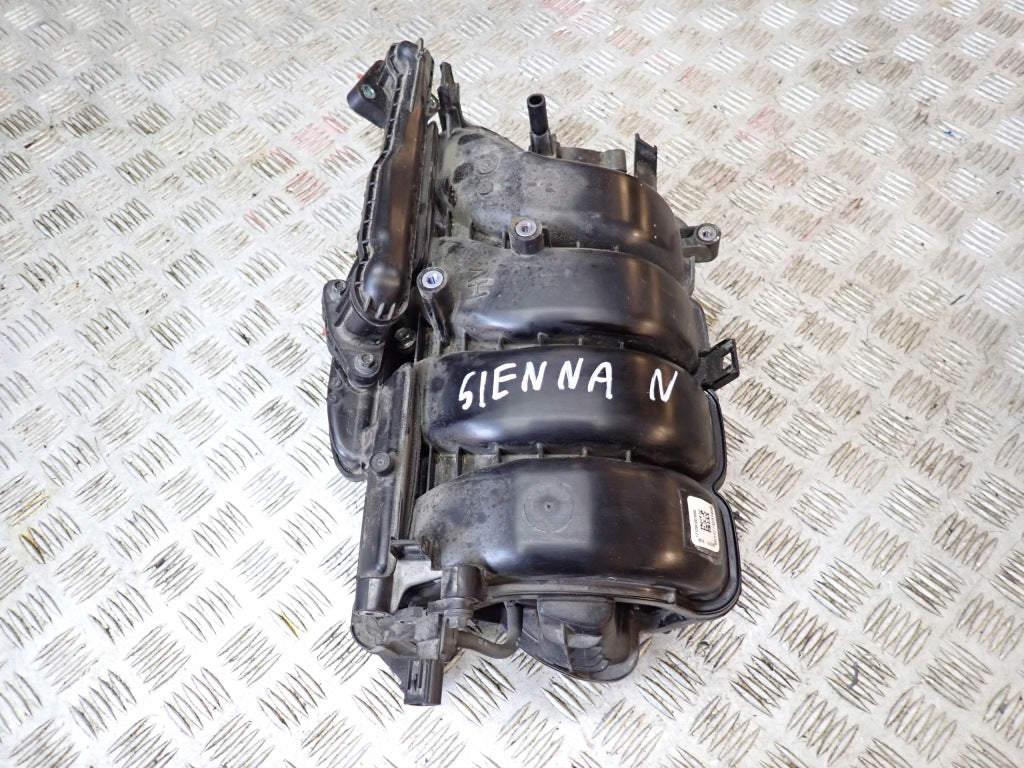 Kolektor Ssący Toyota Sienna XL40 2.5 Hybryda 2021-