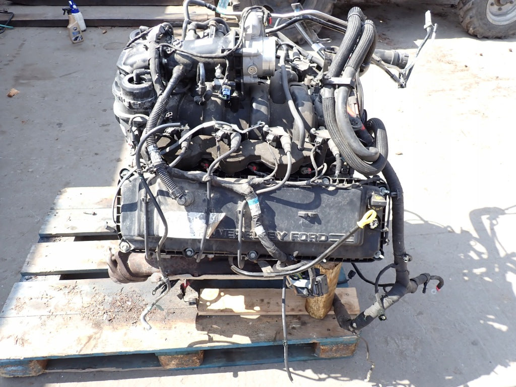 Silnik Kpl. z Osprzętem 6.2L SOHC 2-Valve Boss V8 Ford F350 F250 P558 2021