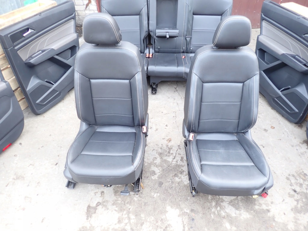 Fotele Boczki Tapicerka Kpl. Skórzana Skóra 7 os. VW Atlas 2021