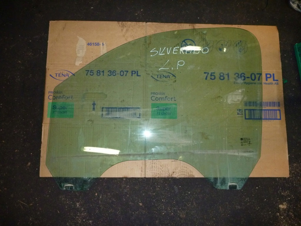 Left Door Glass Chevrolet Silverado 3D 2014