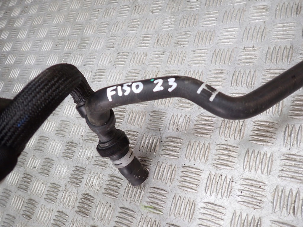 Przewód wody Ford F150 2021- z firmy Autolandparts, rura chłodzenia silnika, elastyczna i trwała.