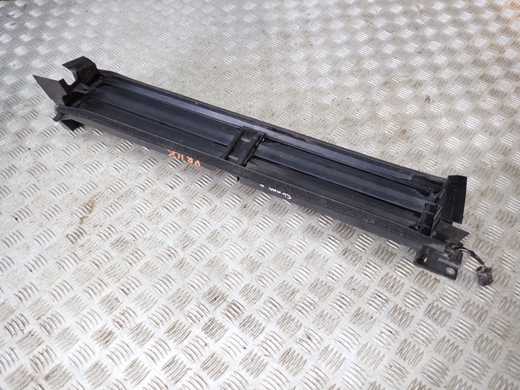 Żaluzja Kierownica Powietrza Dolna OE Toyota Sienna XL40 2021-