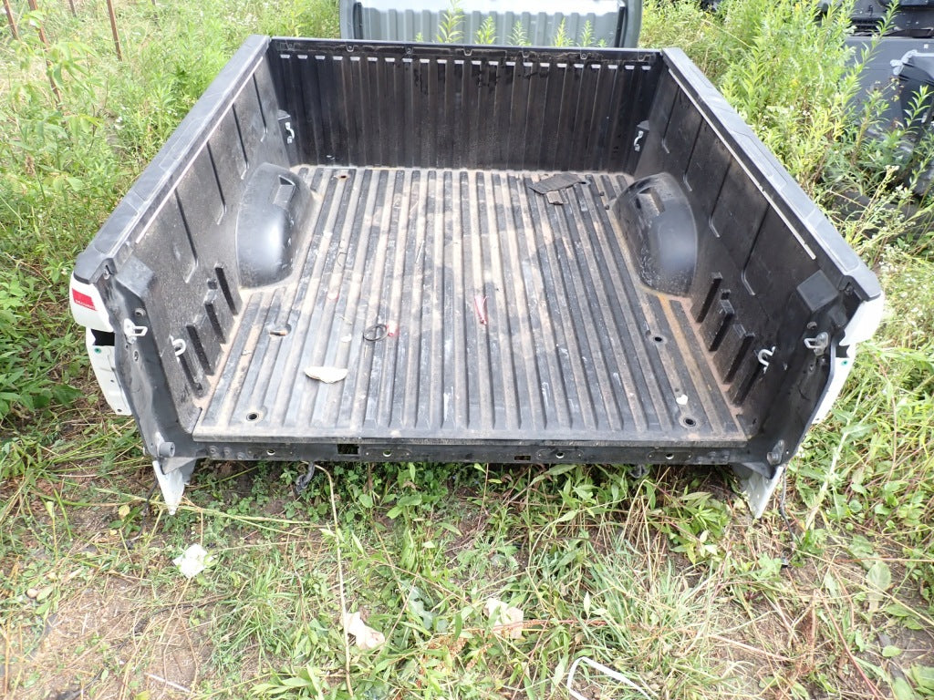 Zabudowa Paka Buda Krótka 5.5 FT Toyota Tundra Crew Max 2022-