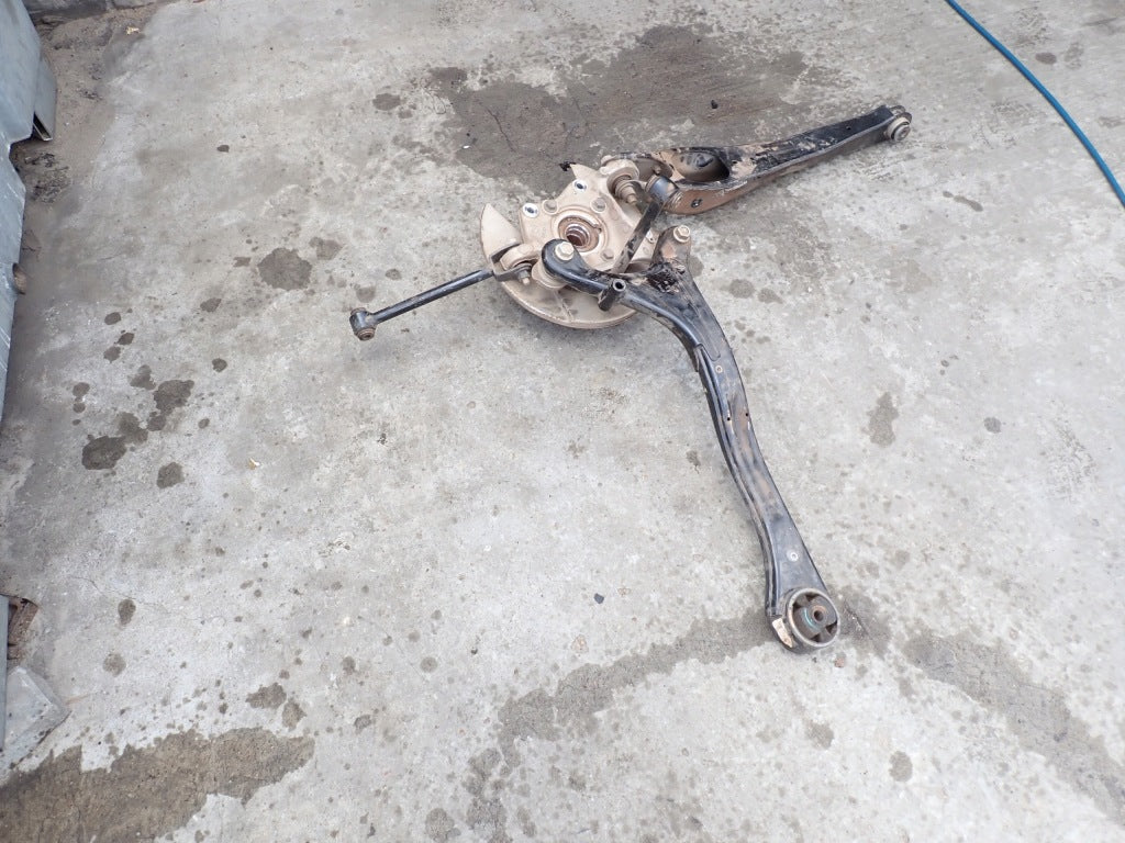 Right Rear Suspension Control Arm Steering Knuckle Chevrolet Tahoe Escalade Yukon 21-