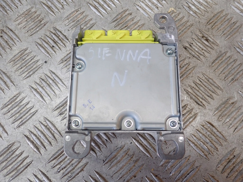 Sensor Moduł Sterownik Poduszek Pasów Toyota Sienna XL40 2021-