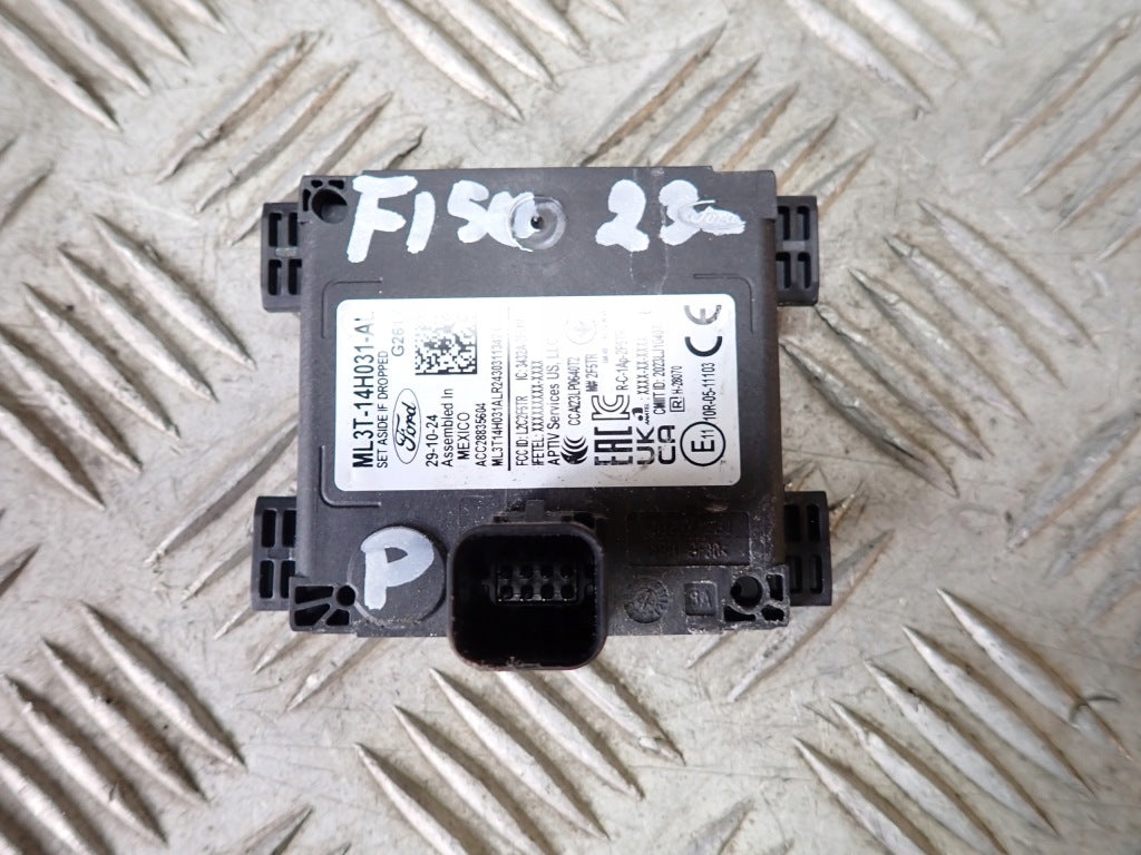 Moduł czujnika martwego pola Radar Autolandparts do Ford F150 XLT Crew Cab 2024, widoczny na zdjęciu.