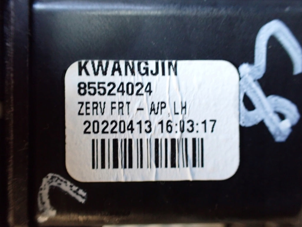 Podnośnik szyby drzwi prawej do Chevrolet Corvette C8 6.2 2020- marki Autolandparts, widoczny na zdjęciu