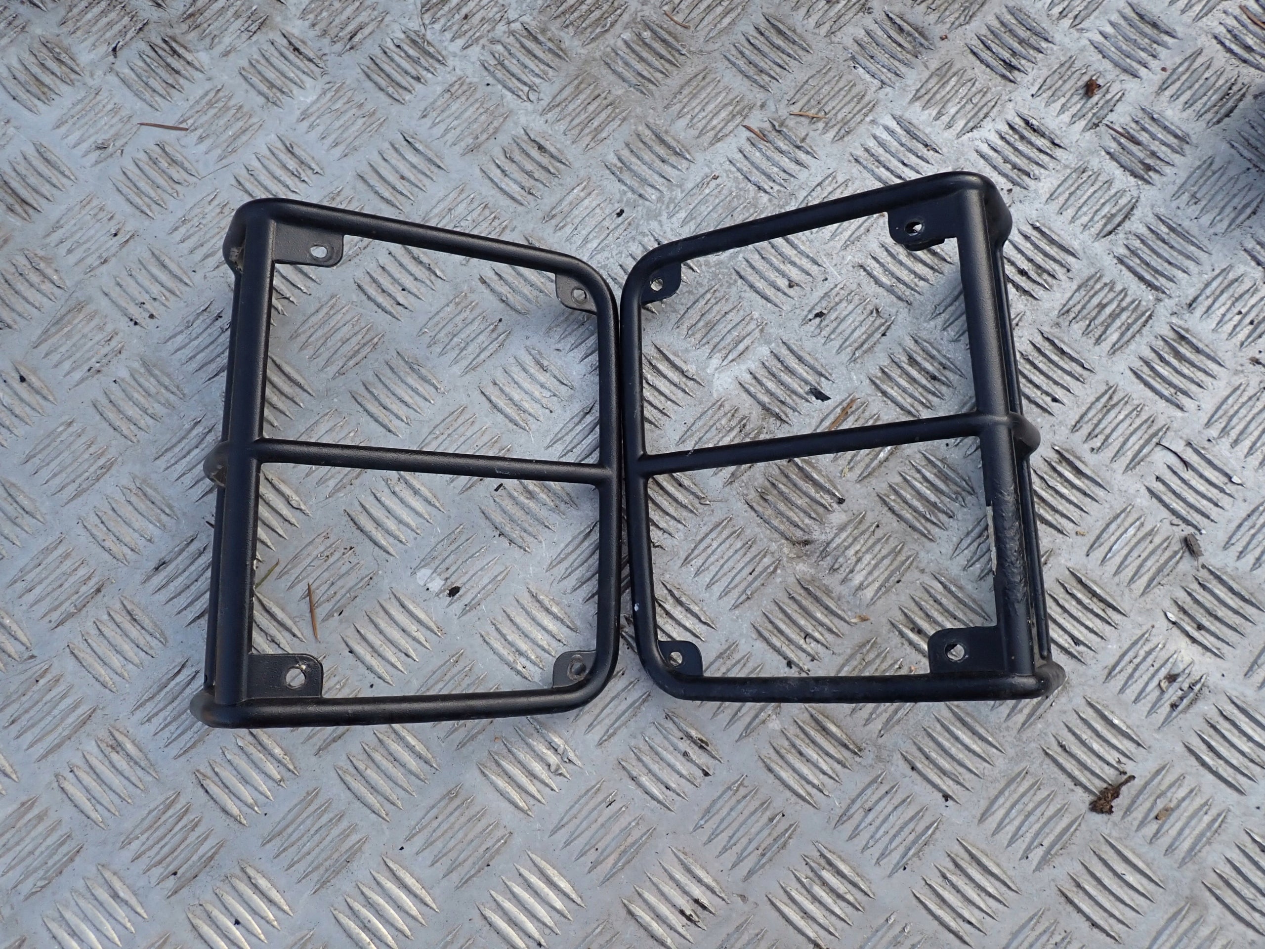 Osłony Lamp Tylnych Para Jeep Wrangler JK 3.6 2012