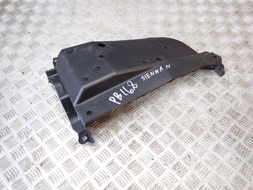 Osłona Zderzaka Tył Lewa Dolna Toyota Sienna XL40 2021