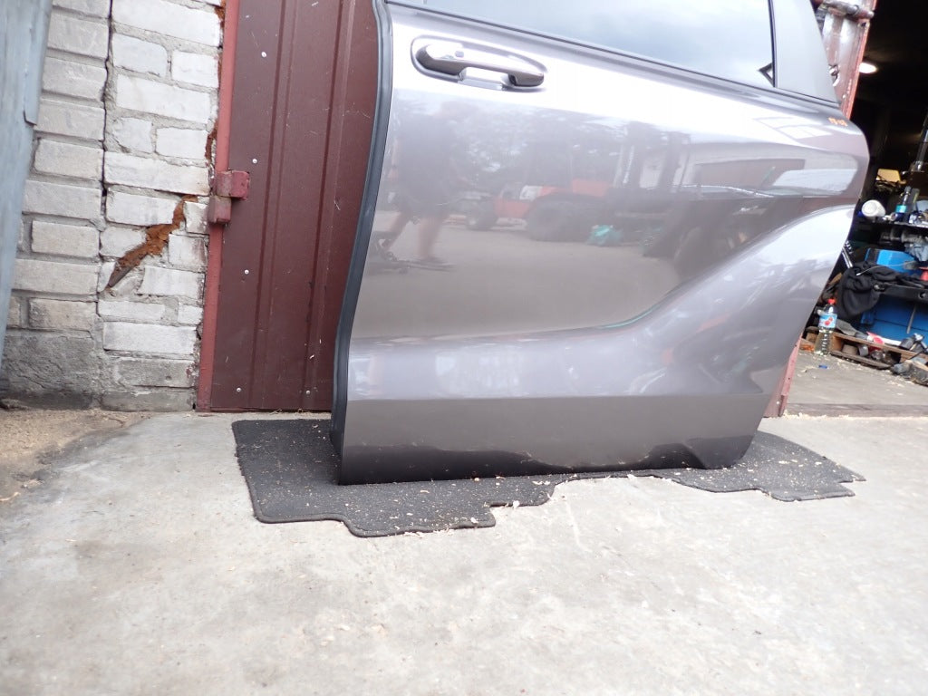 Drzwi Lewe Tylne Tył Kompletne Toyota Sienna Hybrid XL40 2021