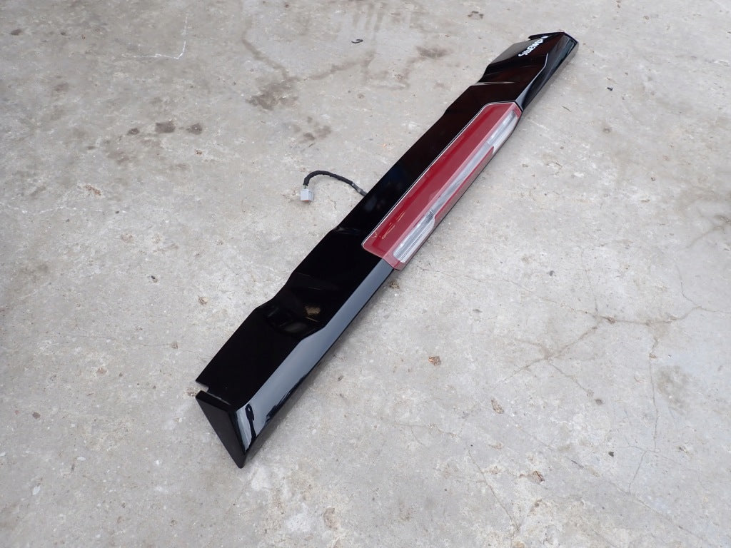 Spoiler Lotka Kabiny Lampka Stop Chevrolet Silverado GMC Sierra 2019-