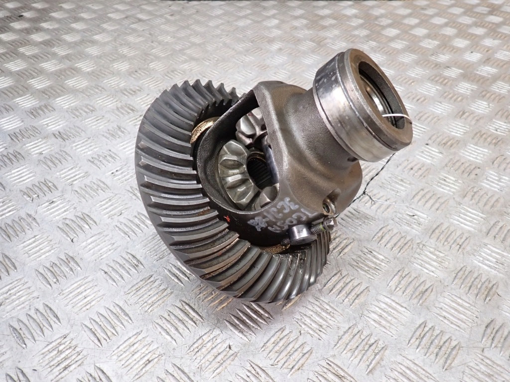 Wkład tylnego mostu Autolandparts do Ford F150 2021-, przełożenie 3.31, element układu napędowego, widok na komponenty