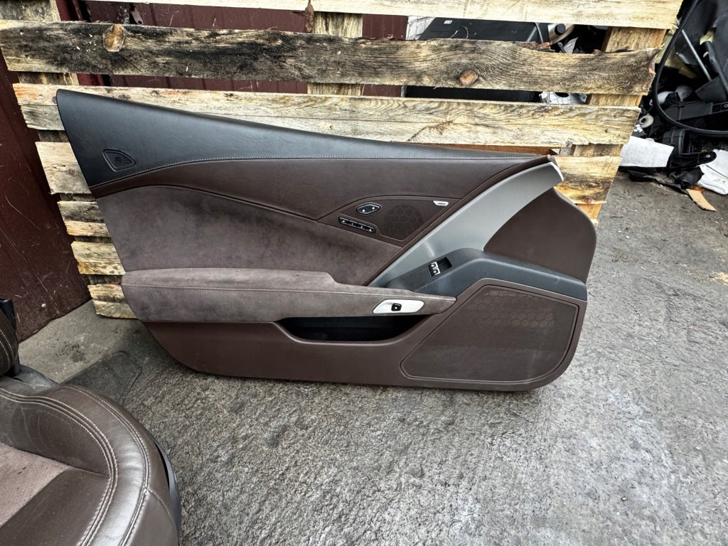 Tapicerka Kpl. Fotele Boczki Welur Chevrolet Corvette C7 3LT 2014-
