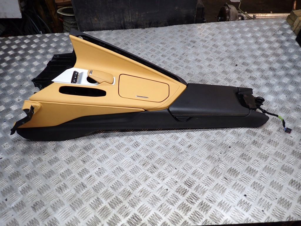 Center Tunnel Armrest Chevrolet Corvette C8 2020-
