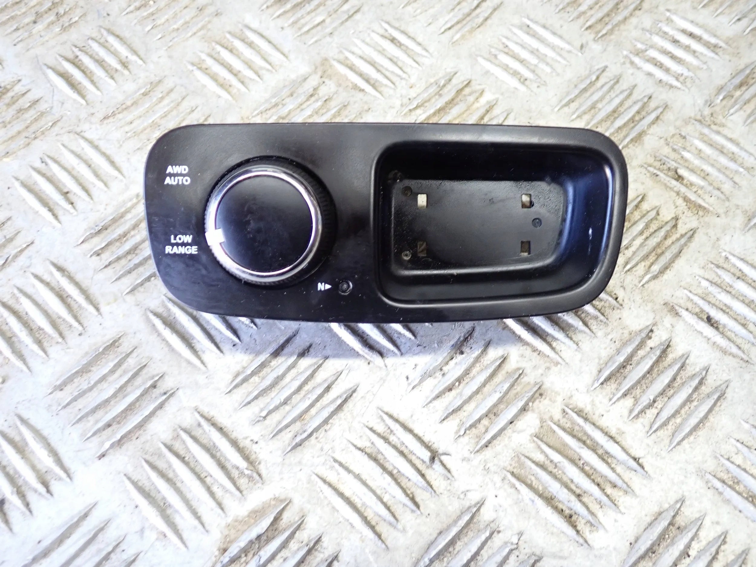 Panel Zmiany Biegów Napędów Dodge Durango 2015