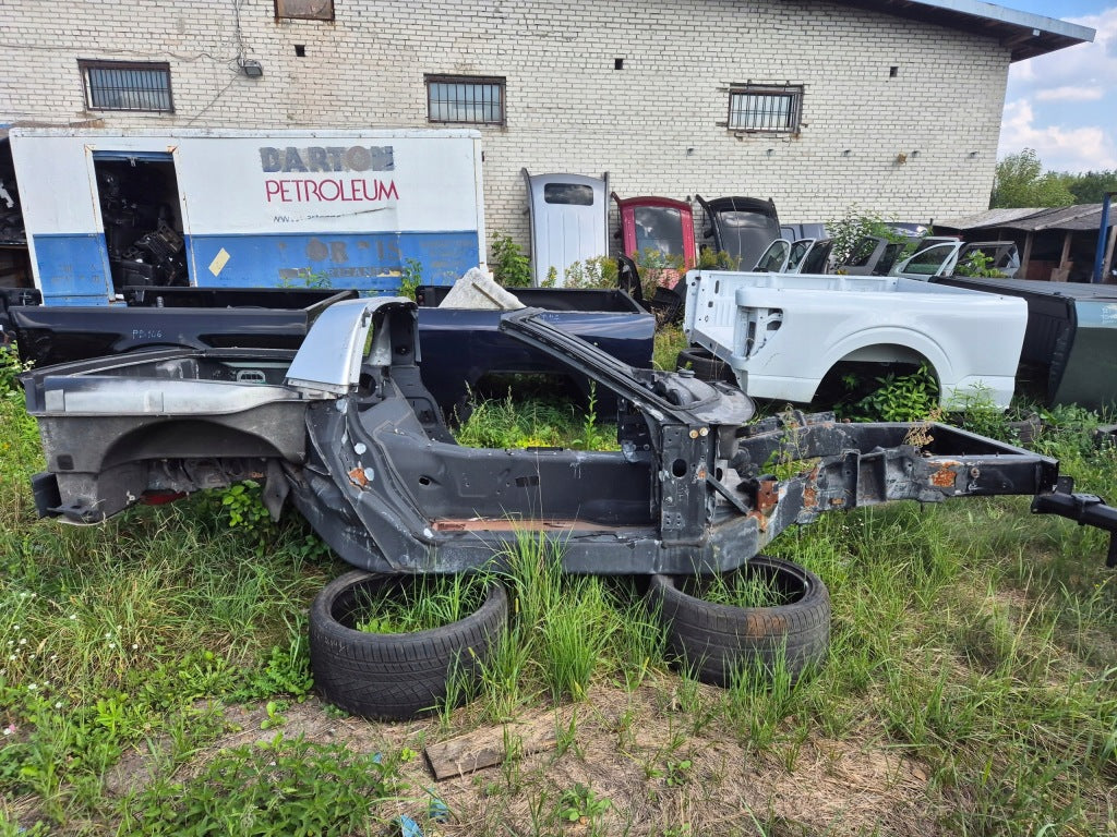 Rama Tył Tylna Wanna Wzmocnienie Ćwiartki Chevrolet Corvette C5 2001
