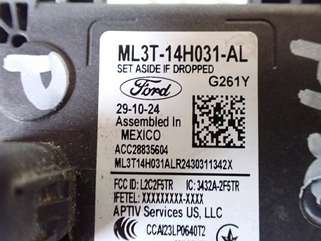 Czujnik martwego pola Radar Autolandparts do Ford F150 XLT Crew Cab 2024, moduł sensorowy, montaż w samochodzie.