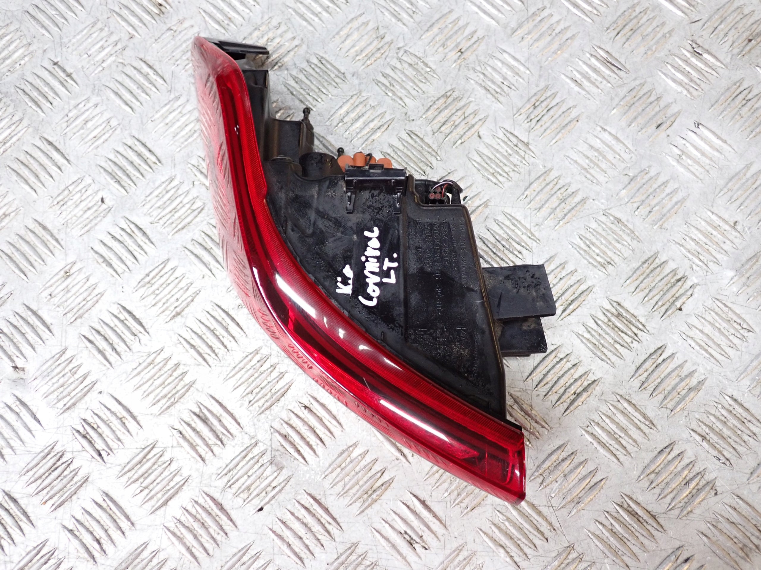 Lampa Tylna Tył Lewa Kia Carnival LX 3.5 KA4 2020-