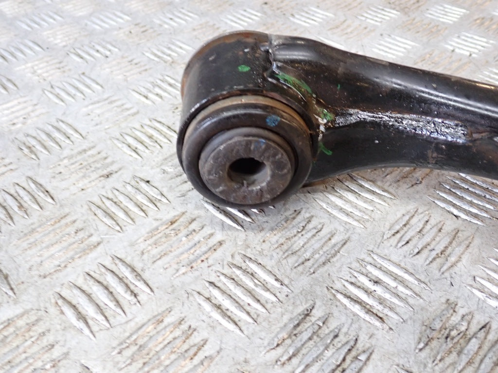Wahacz Przedni Prawy Dolny Chevrolet Tahoe Cadillac Escalade Yukon 21-